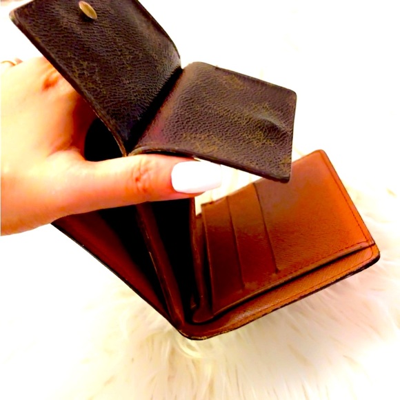 Louis Vuitton Double Mono Snap Wallet. Serial #: TH1917 - Picture 11 of 12